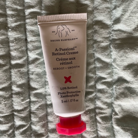 Drunk Elephant A- Passioni Retinol Cream Reboot + Smooth 1.0% Retinol 5ml - Picture 3 of 4